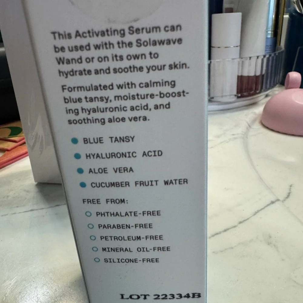 NIB Solawave Red Light Therapy Wand with Serum - Picture 5 of 14